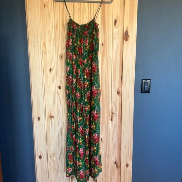 Green Floral Maxi Dress with Spaghetti Straps - Picture 9 of 12